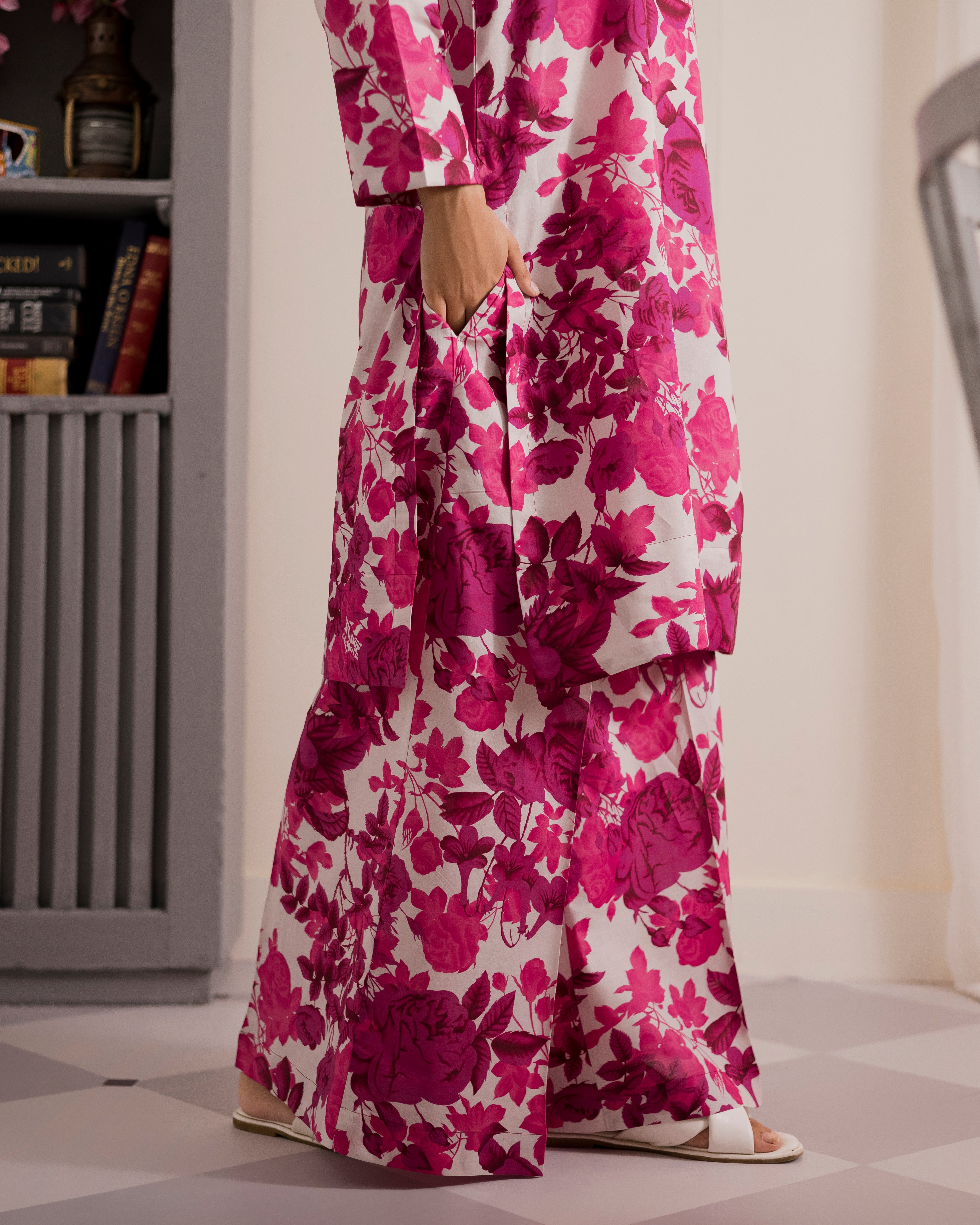 print suit Gulaabiya