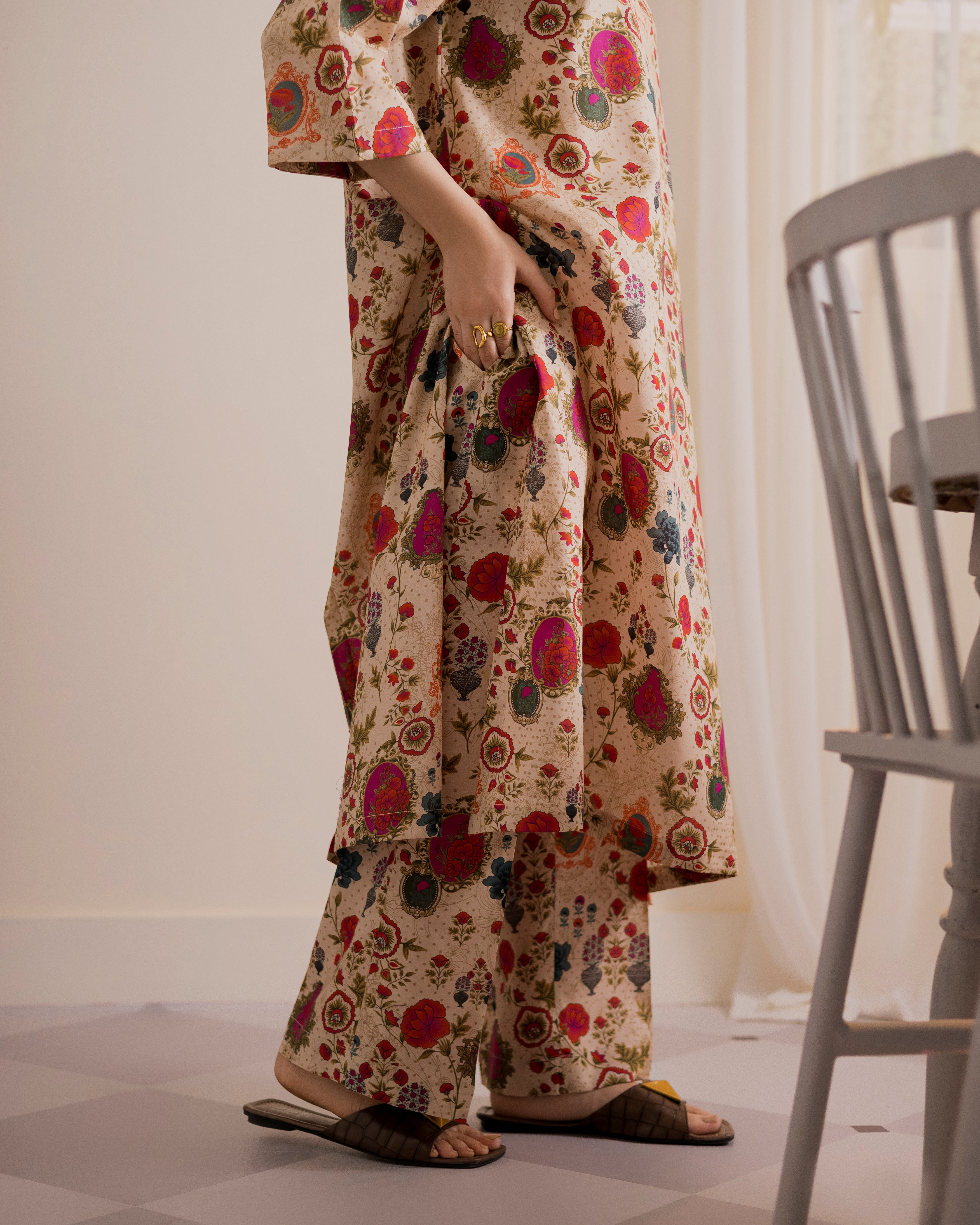 printed Red suit Phoolsi