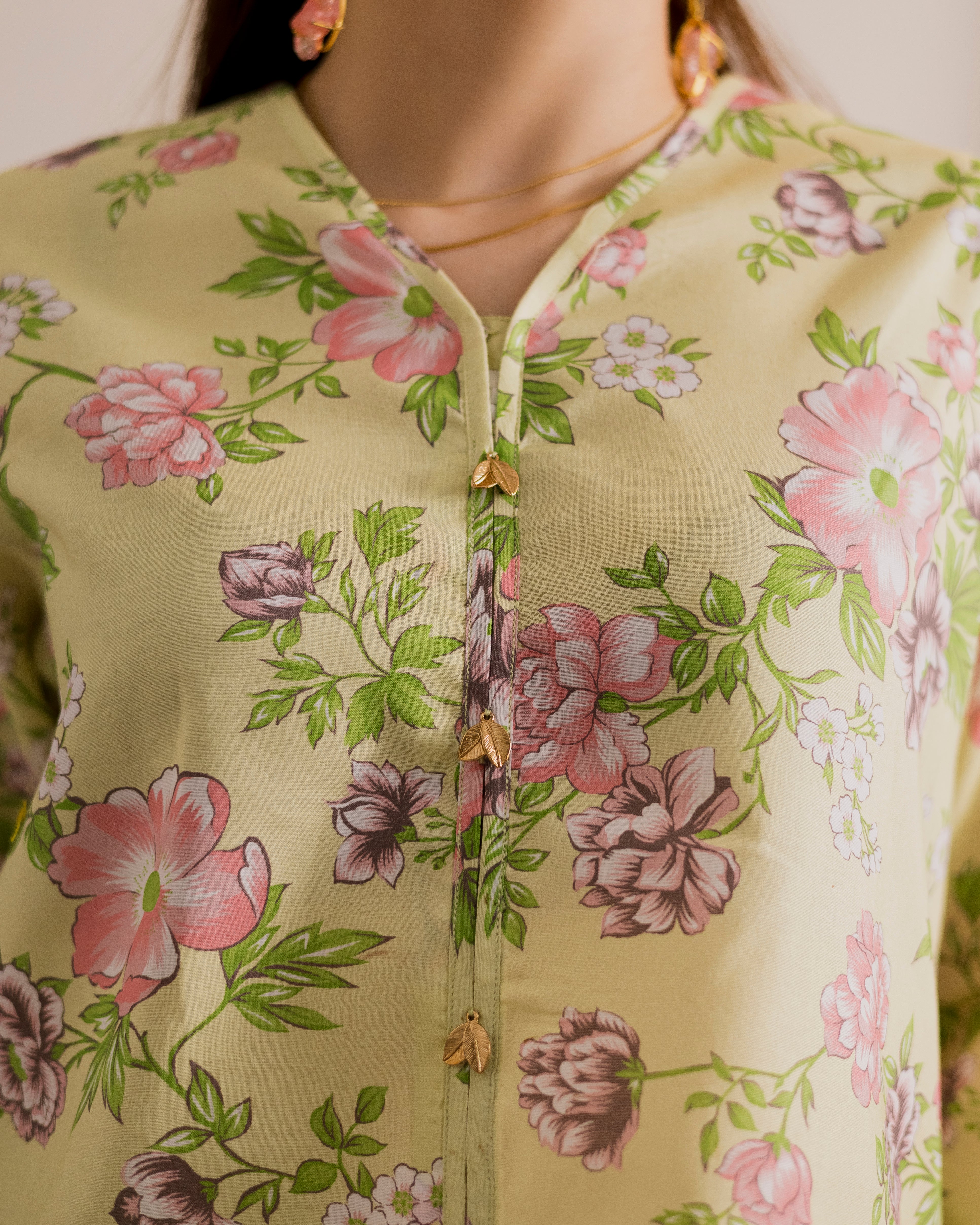 Gulnaar-printed-suit